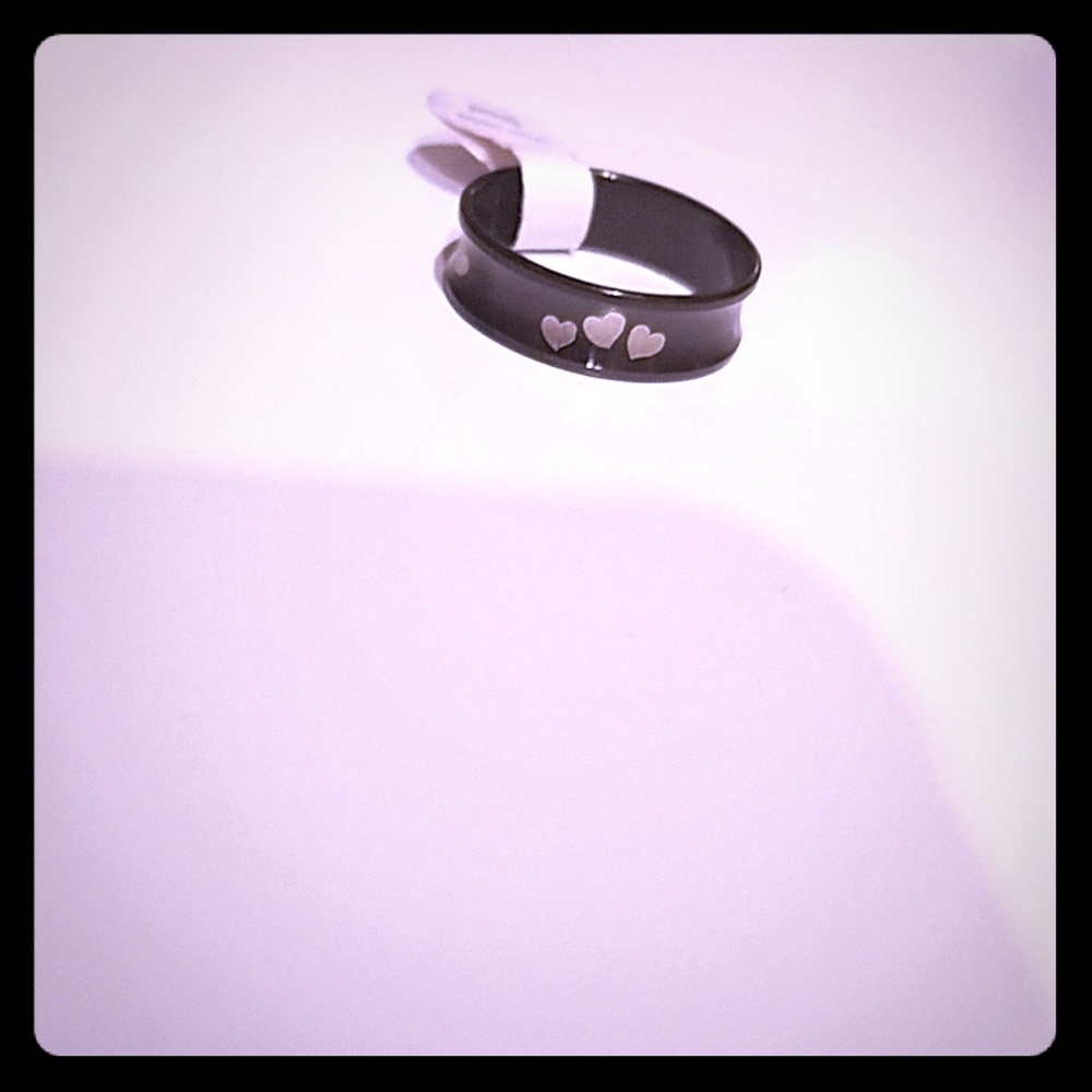 Black Ring w/ Hearts